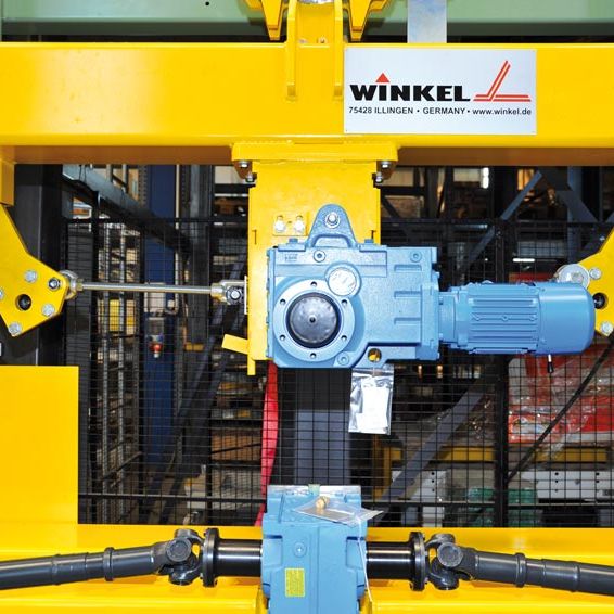 WINKEL Automotive lifter  compact up to 0.8t · SPEED + SILENT linear guides · with stand by drives for max. availability