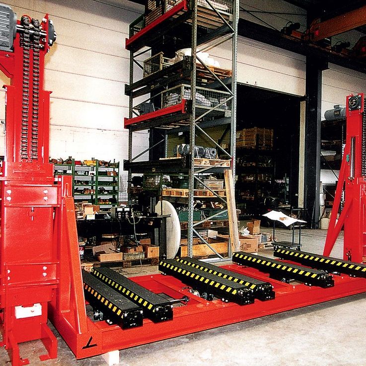 WINKEL transfer carriage QVW - Two pillar lifting unit · electrical synchronized without shaft ·  with telescopic forks
