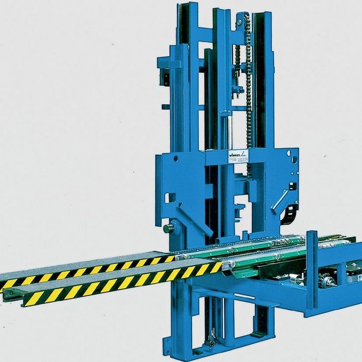 WINKEL Lift masts Attachments for AGV’s · SIMPLEX lift mast · with telescopic fork · load capacity 800 kg