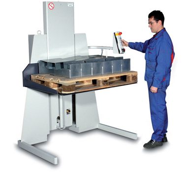 Palettenlift W-PL · Bodenebenes Be- und Entladen ·  Heben in optimaler Bedienhöhe ·  Hub ·  elektrohydraulisch ·  Komplett ·  inkl. Bediensteuerung ·  Sonderausführung auf Anfrage.